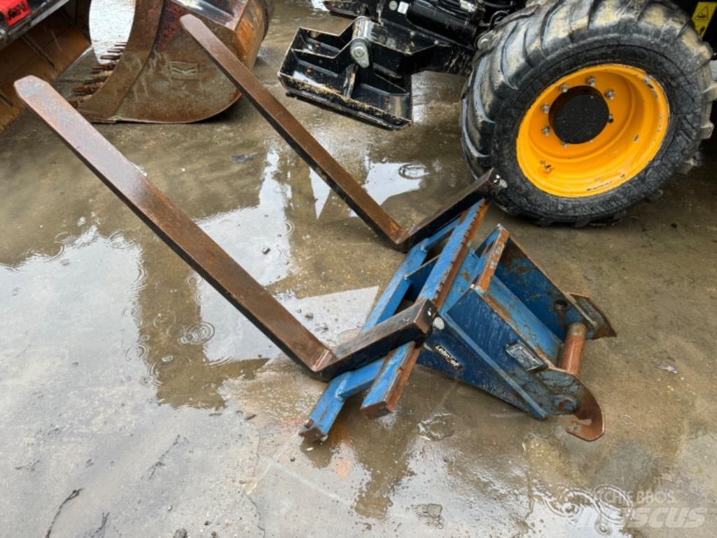 Yanmar B95W (40496) Bageri točkaši