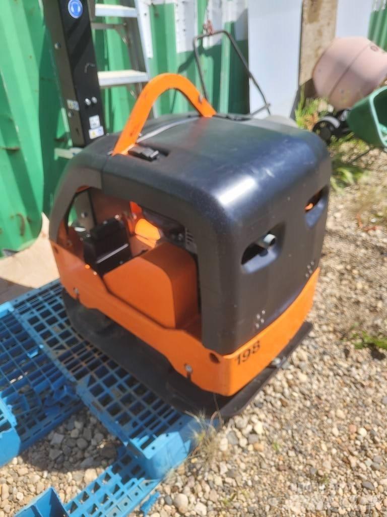 Atlas Copco RP400 Vučni vibracioni valjci