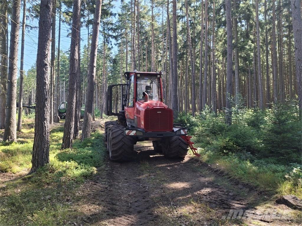 Komatsu 845 Forvarderi