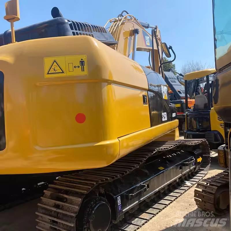 CAT 325 D Bageri guseničari