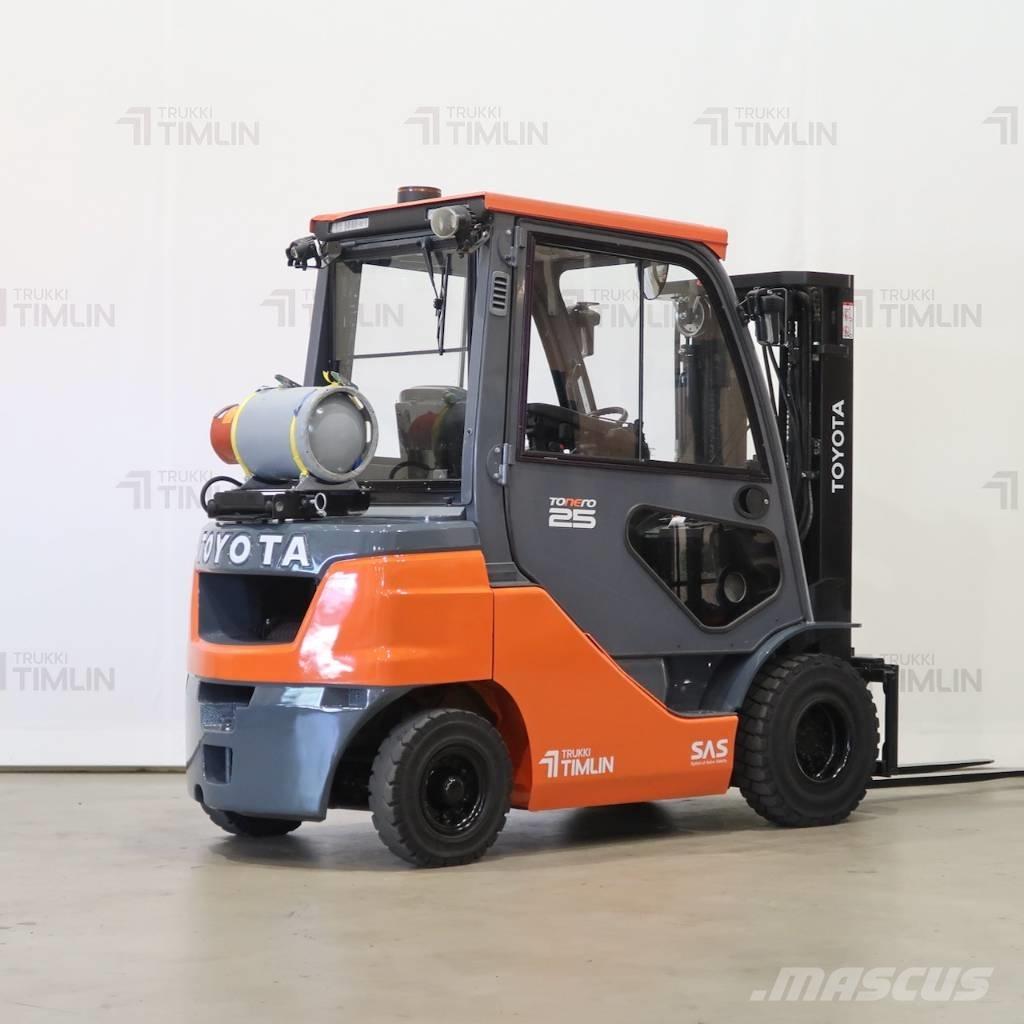 Toyota 02-8FGF25 Plinski viljuškari