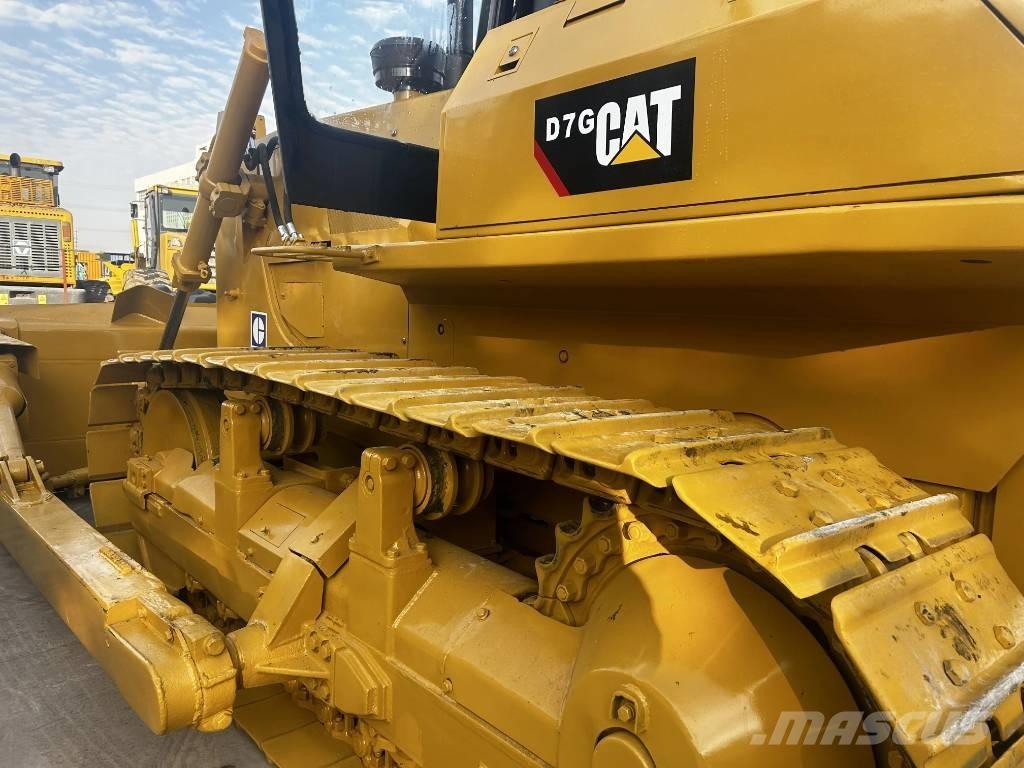 CAT D7G Buldožeri guseničari