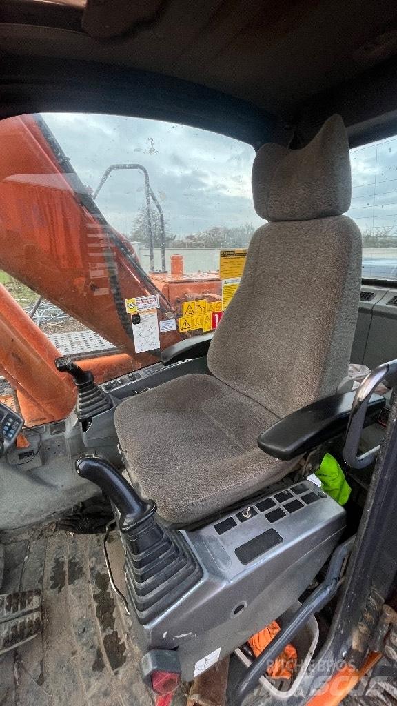 Doosan Dx140 Bageri točkaši