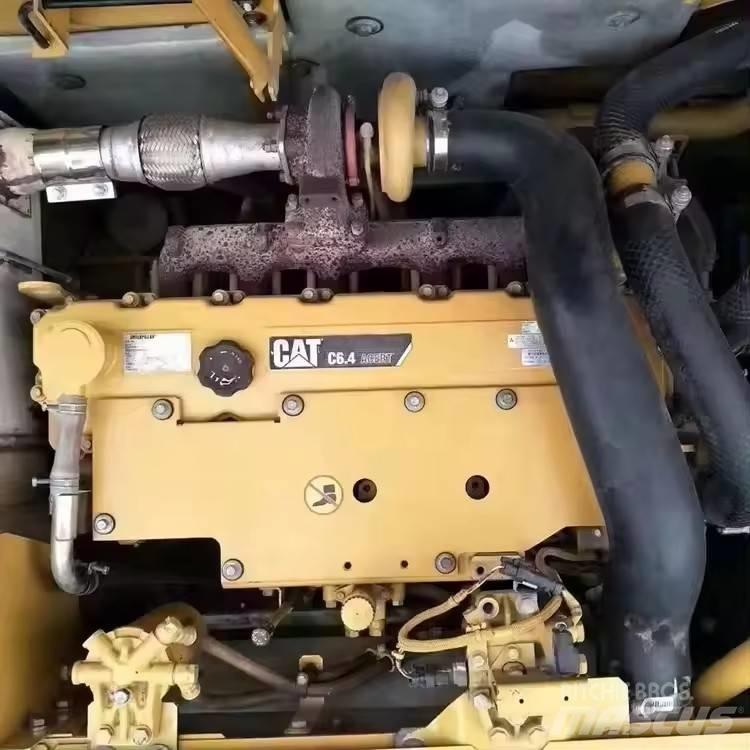 CAT 325 D Bageri guseničari