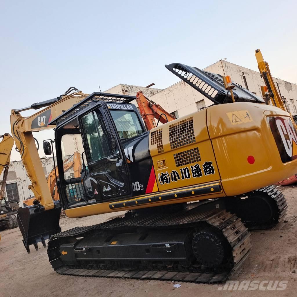 CAT 320 D2 L Bageri točkaši
