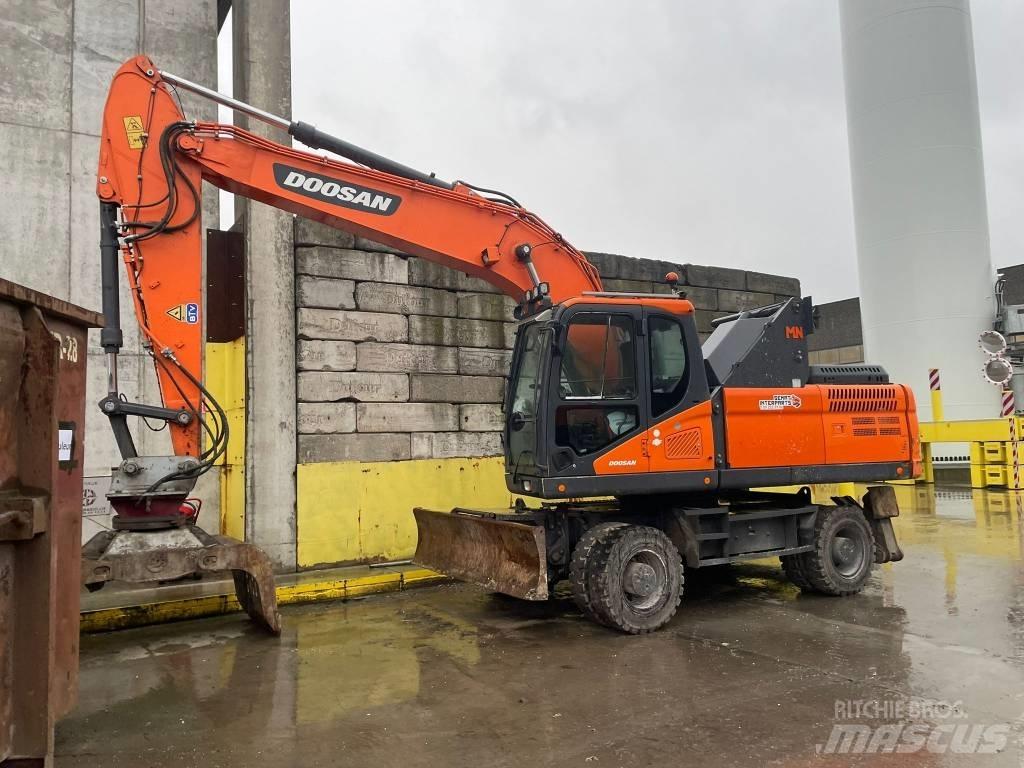Doosan DX 210 W - 5 Bageri točkaši