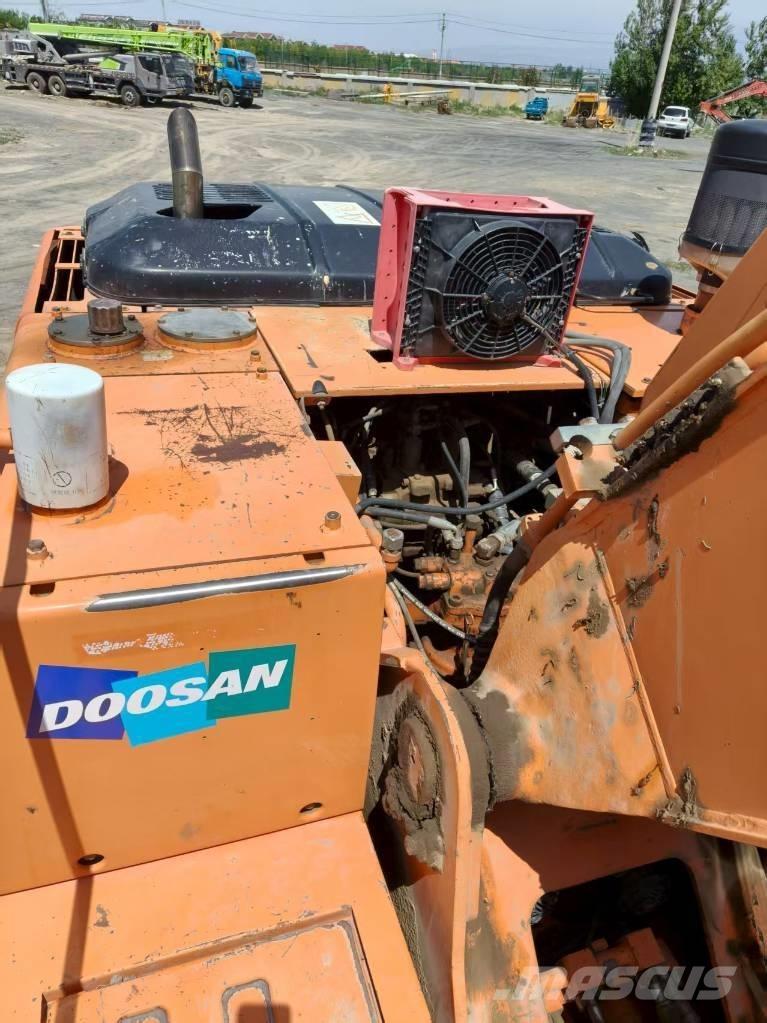 Doosan DH210W-7 Bageri točkaši