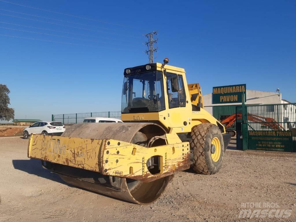 Bomag BW 216 D-4 Nabijači zemlje
