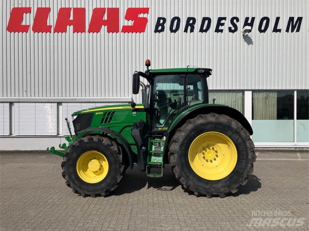 John Deere 6215 R Traktori