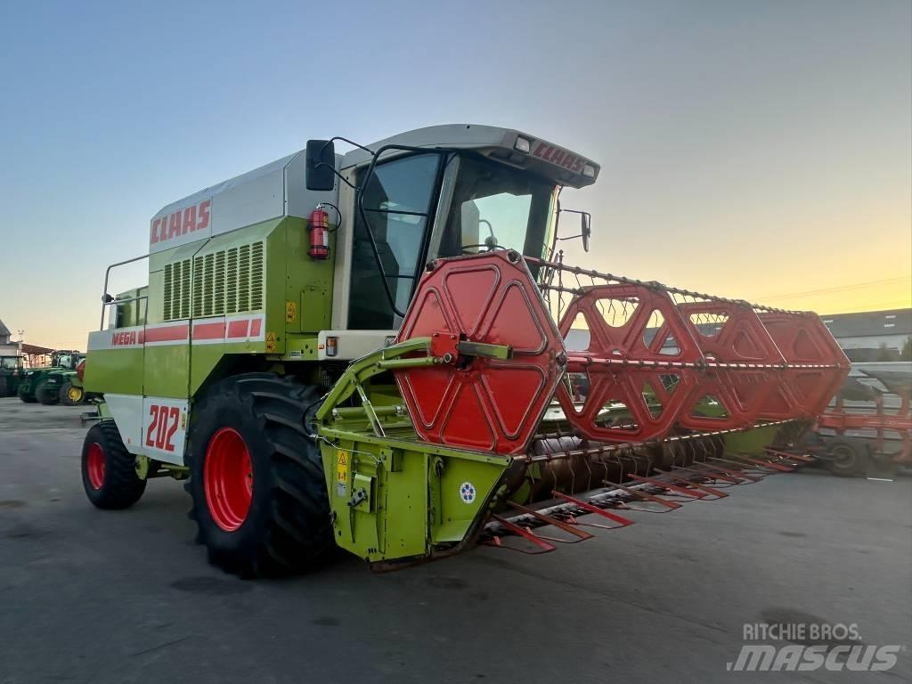 CLAAS Mega 202 Kombajni