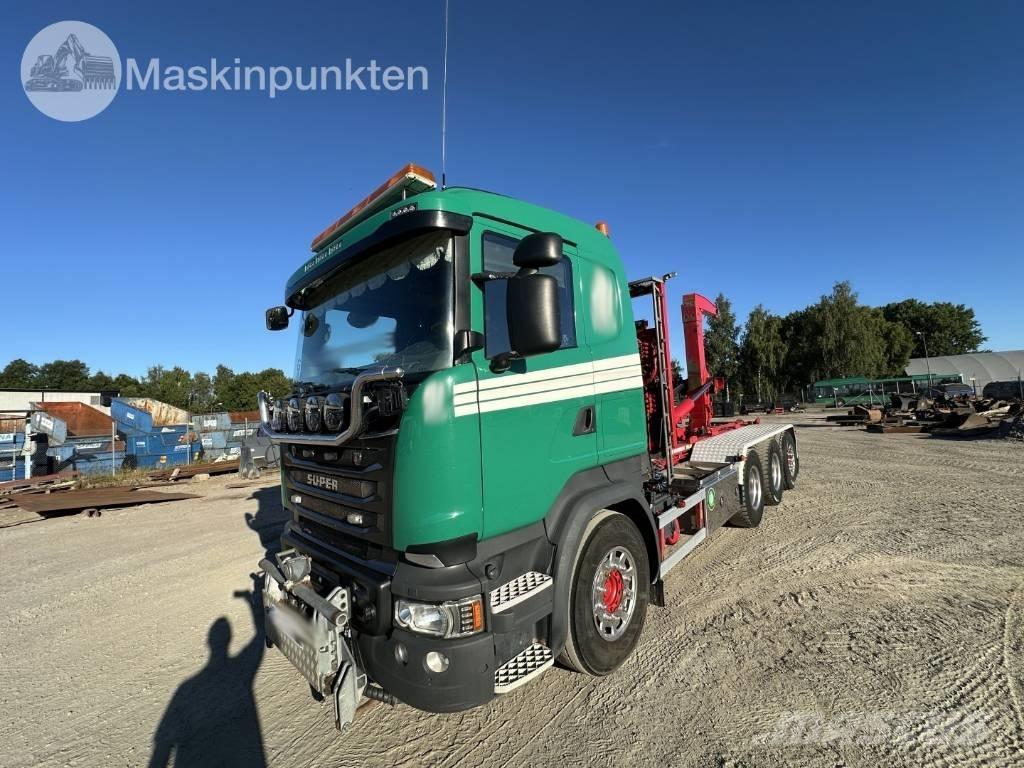 Scania R 580 LB Rol kiper kamioni sa kukom za podizanje tereta