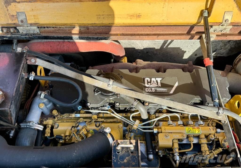 CAT M 318 D Bageri točkaši