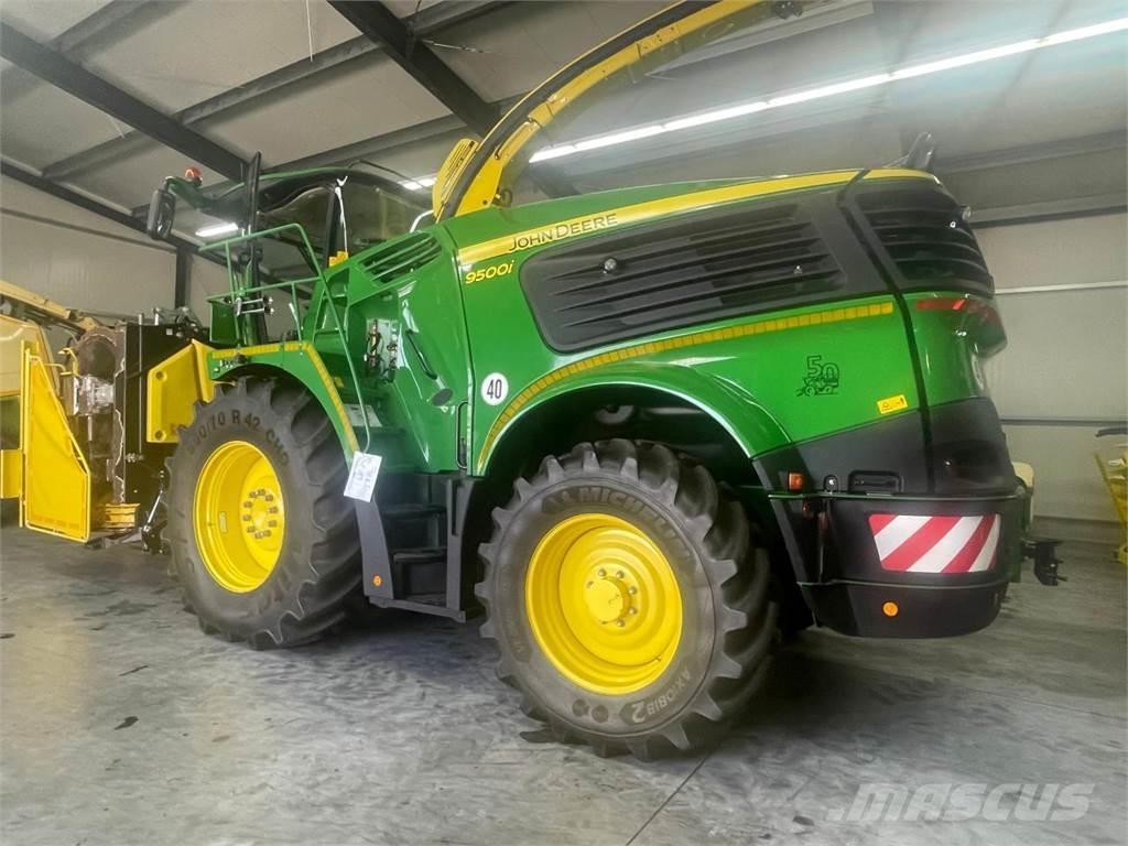 John Deere 9500 i Mašine za stočnu hranu sa sopstvenim pogonom