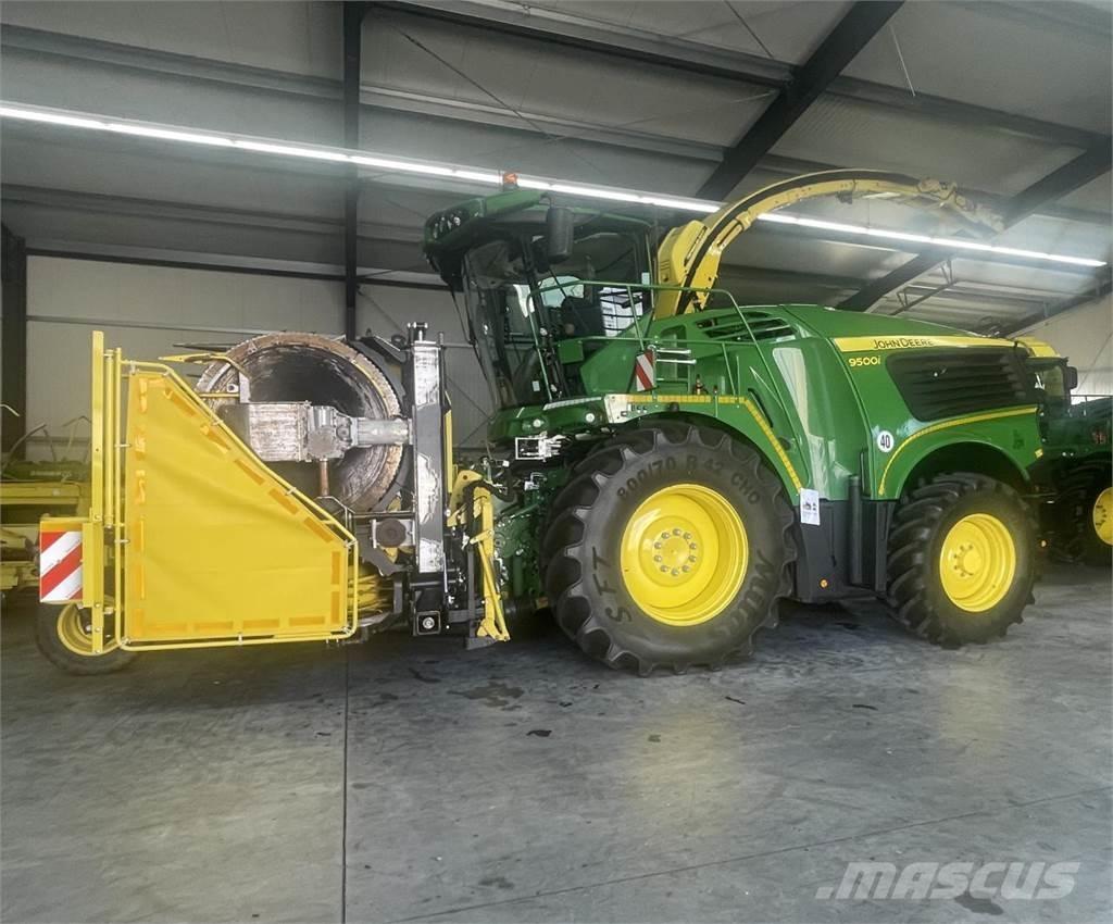 John Deere 9500 i Mašine za stočnu hranu sa sopstvenim pogonom