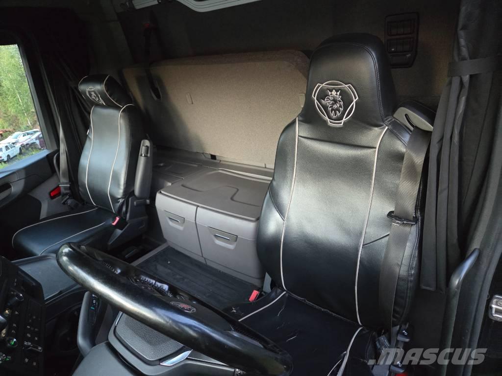 Scania R 450 Kamioni za prevoz šumarskih mašina