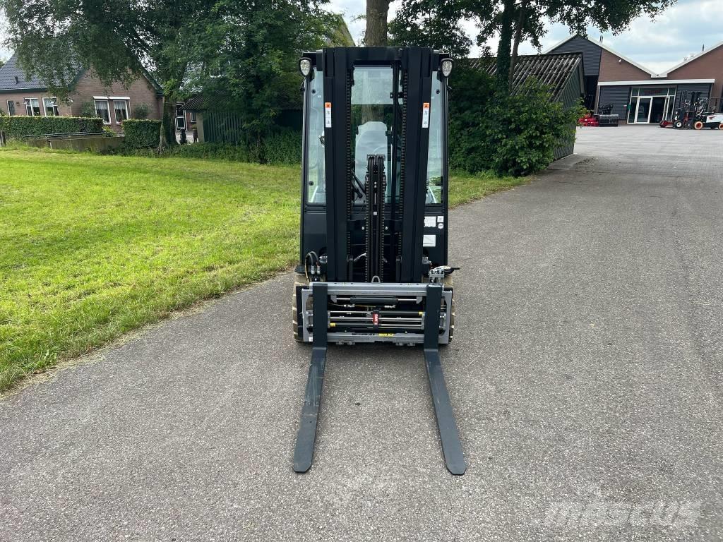 Bobcat B 25 X-7 Plus Električni viljuškari