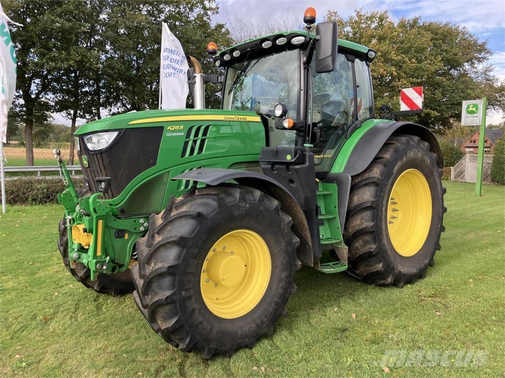 John Deere 6215R Traktori