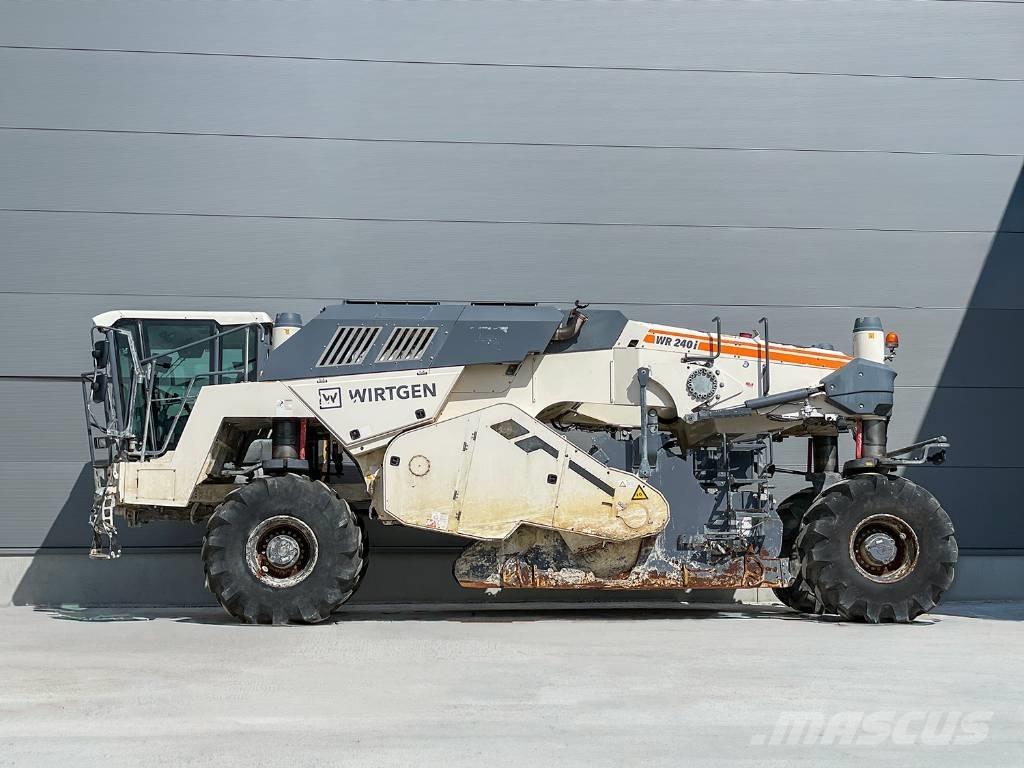 Wirtgen WR 240I Mašine za reciklažu asfalta