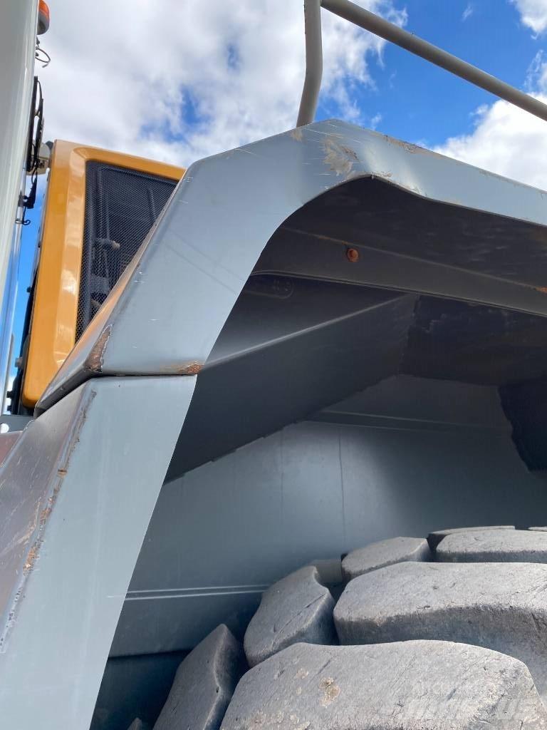 Liebherr L 586 Utovarivači na točkove
