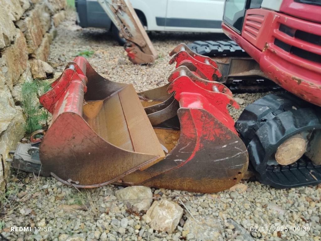 Takeuchi TB 290-2 Bageri guseničari