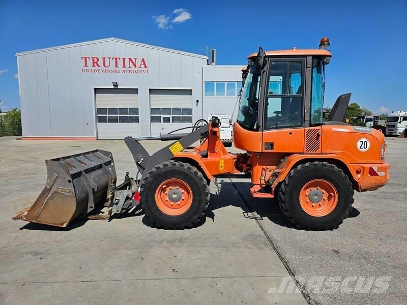 Volvo L 30 G Utovarivači na točkove