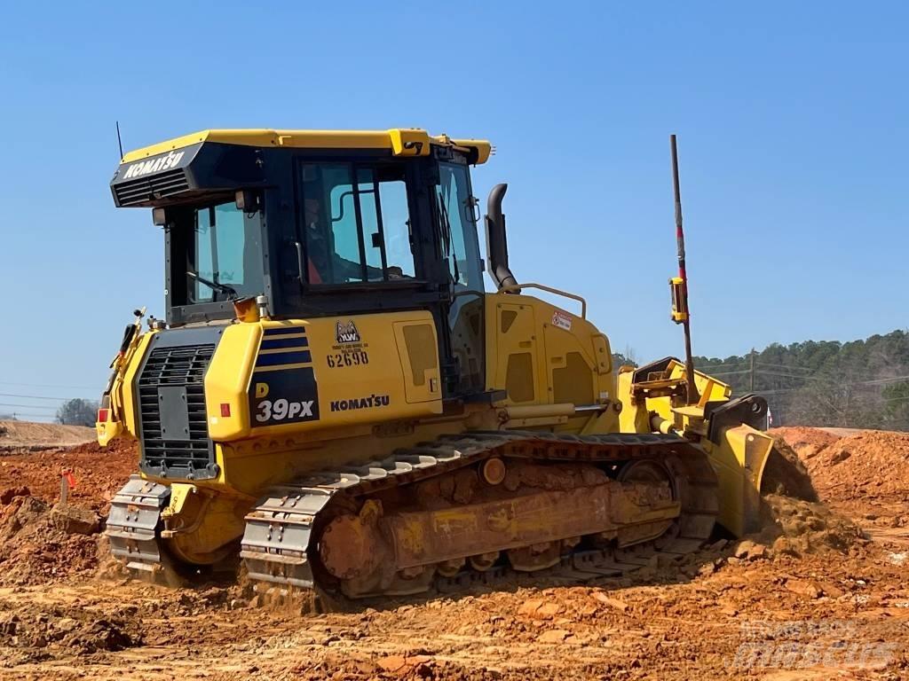 Komatsu D39px-24 Buldožeri guseničari