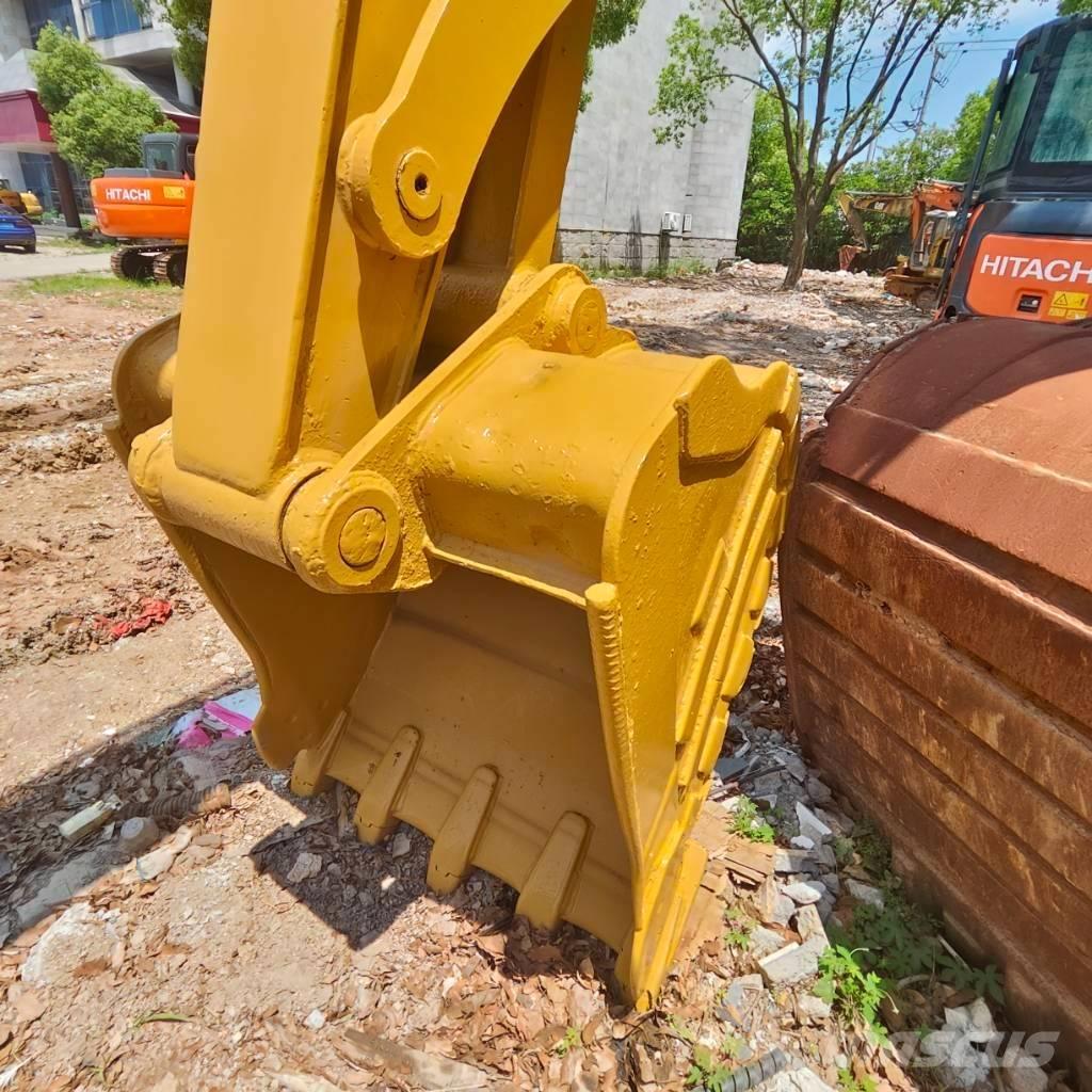 CAT 310 Bageri guseničari
