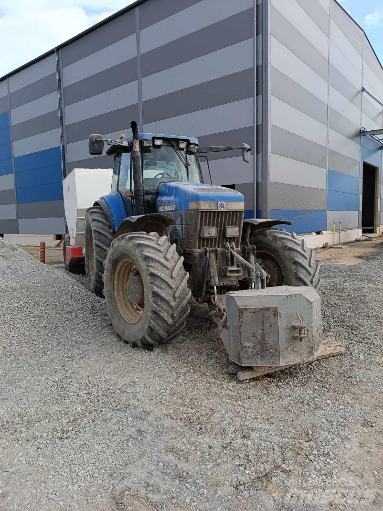 New Holland 8870 A Traktori