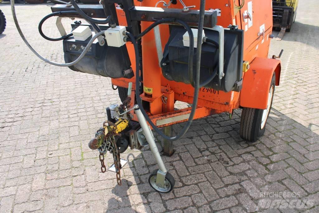 JLG 6308 AN Rasvetni stubovi