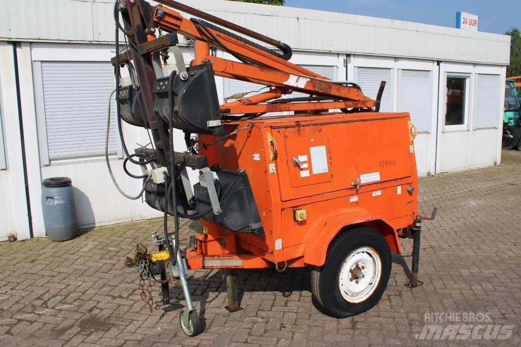 JLG 6308 AN Rasvetni stubovi