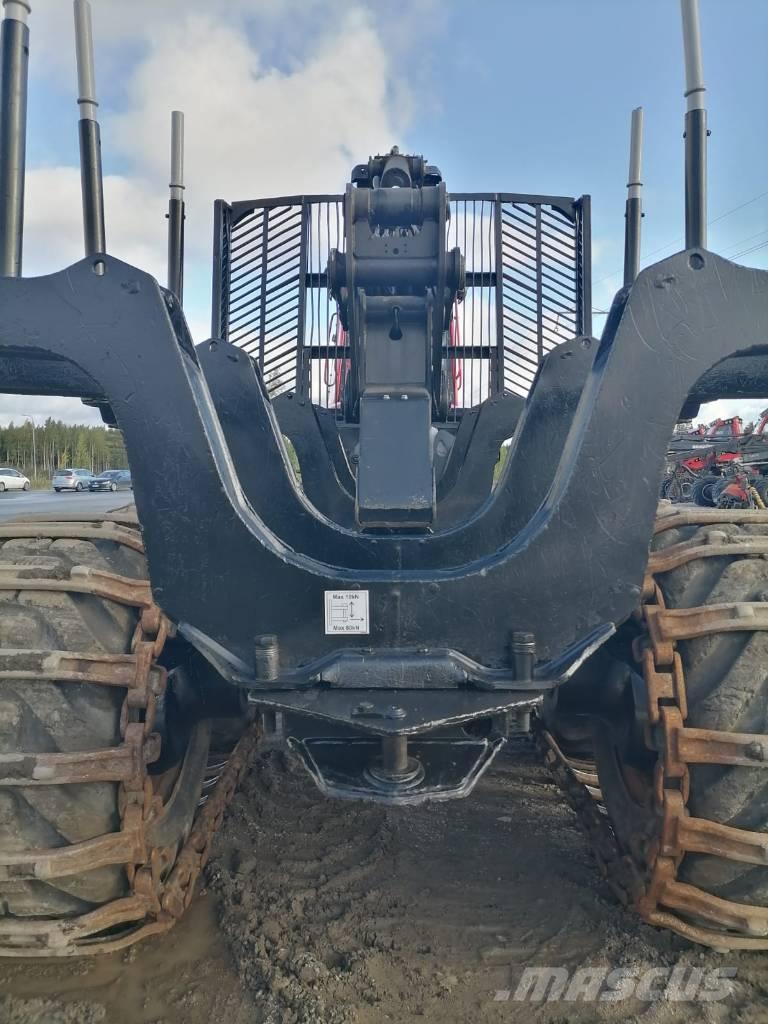 Komatsu 875 Forvarderi