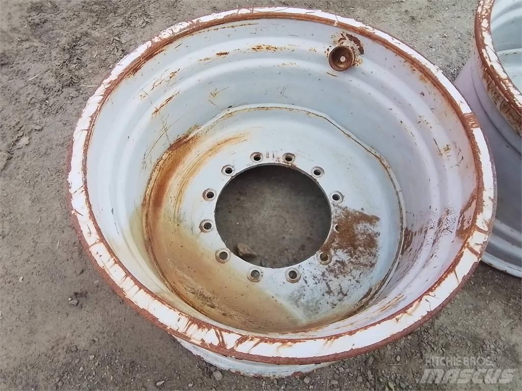 Valmet 911 20x34 Gume, točkovi i felne