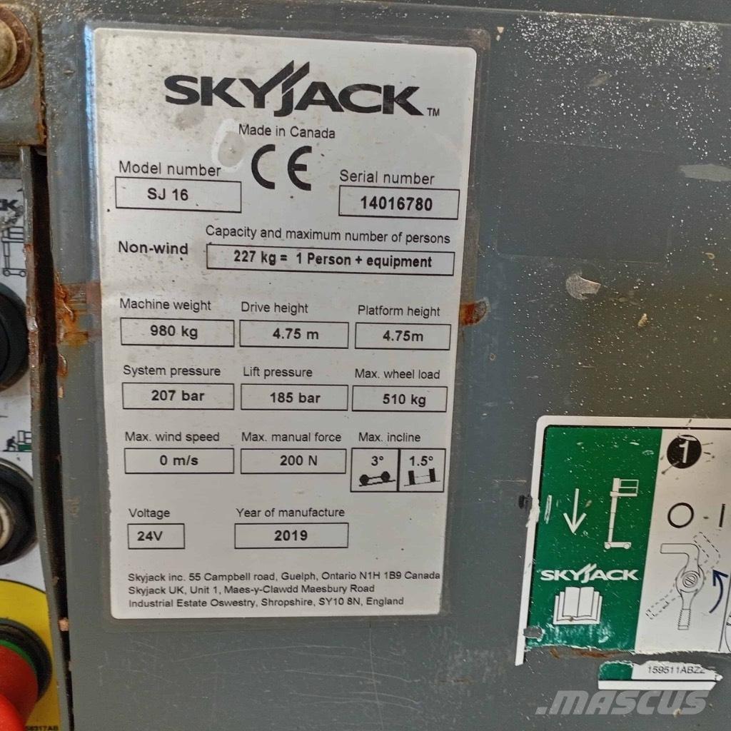 SkyJack SJ 16 Jarbolne penjajuće platforme