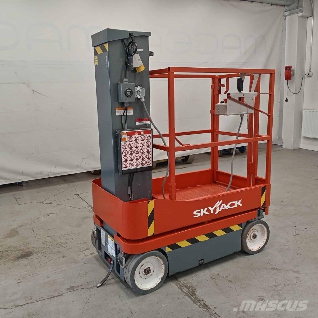 SkyJack SJ 16 Jarbolne penjajuće platforme