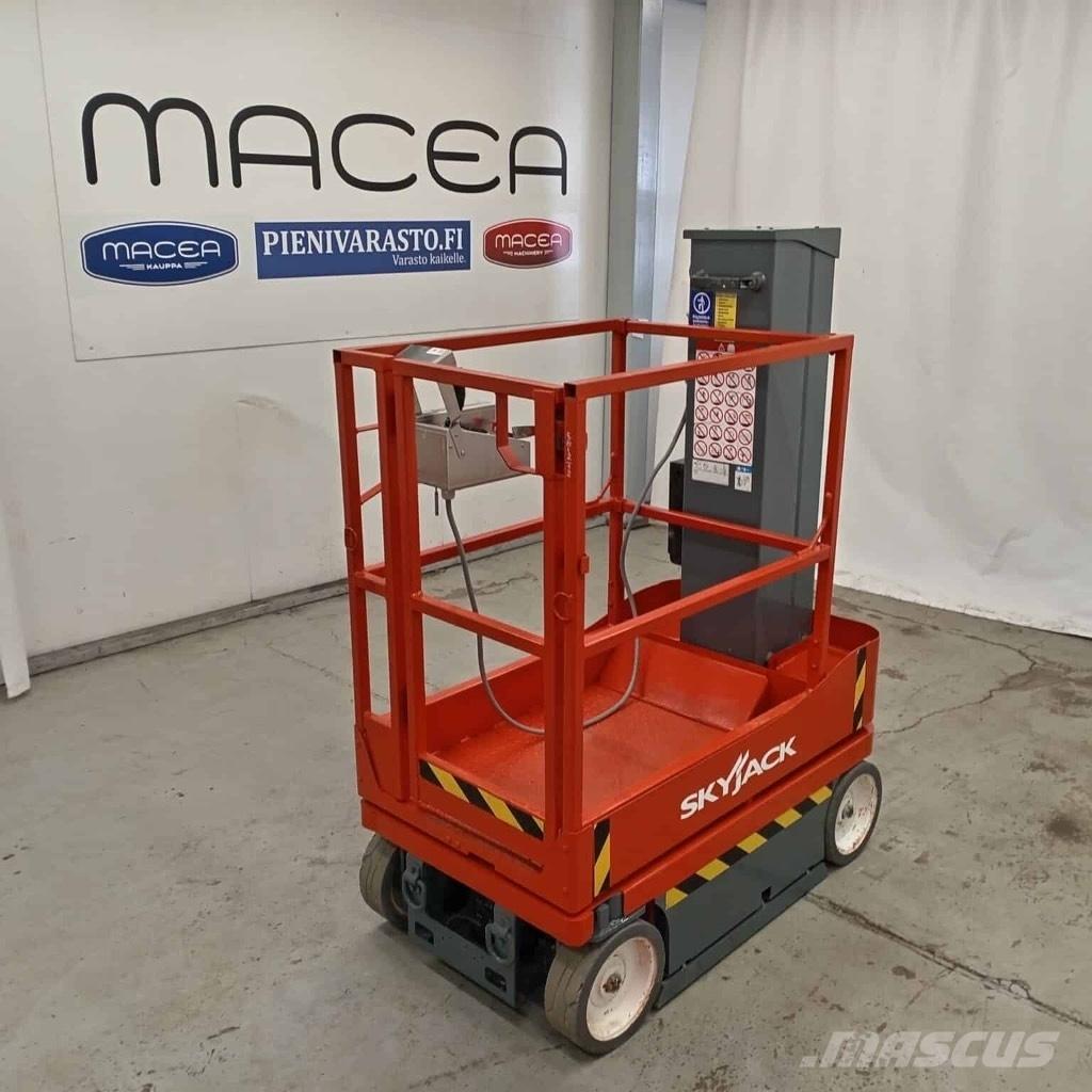 SkyJack SJ 16 Jarbolne penjajuće platforme