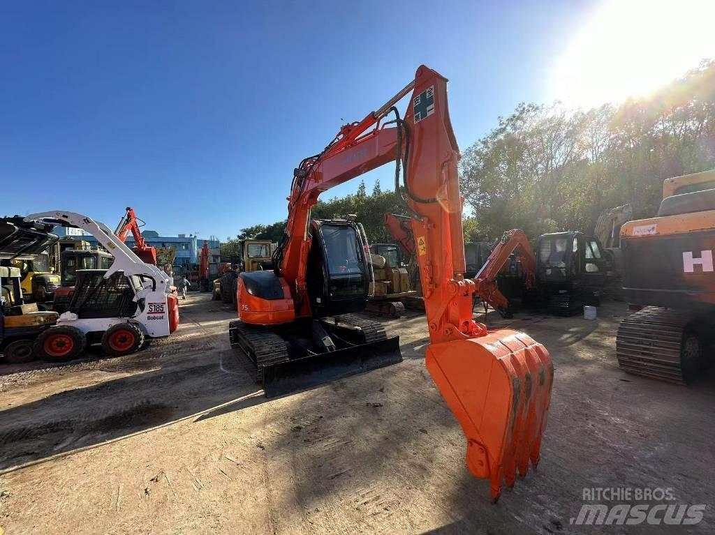 Hitachi ZX 75 Midi bageri 7t – 12t