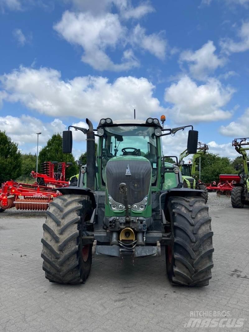 Fendt 824 Vario Traktori