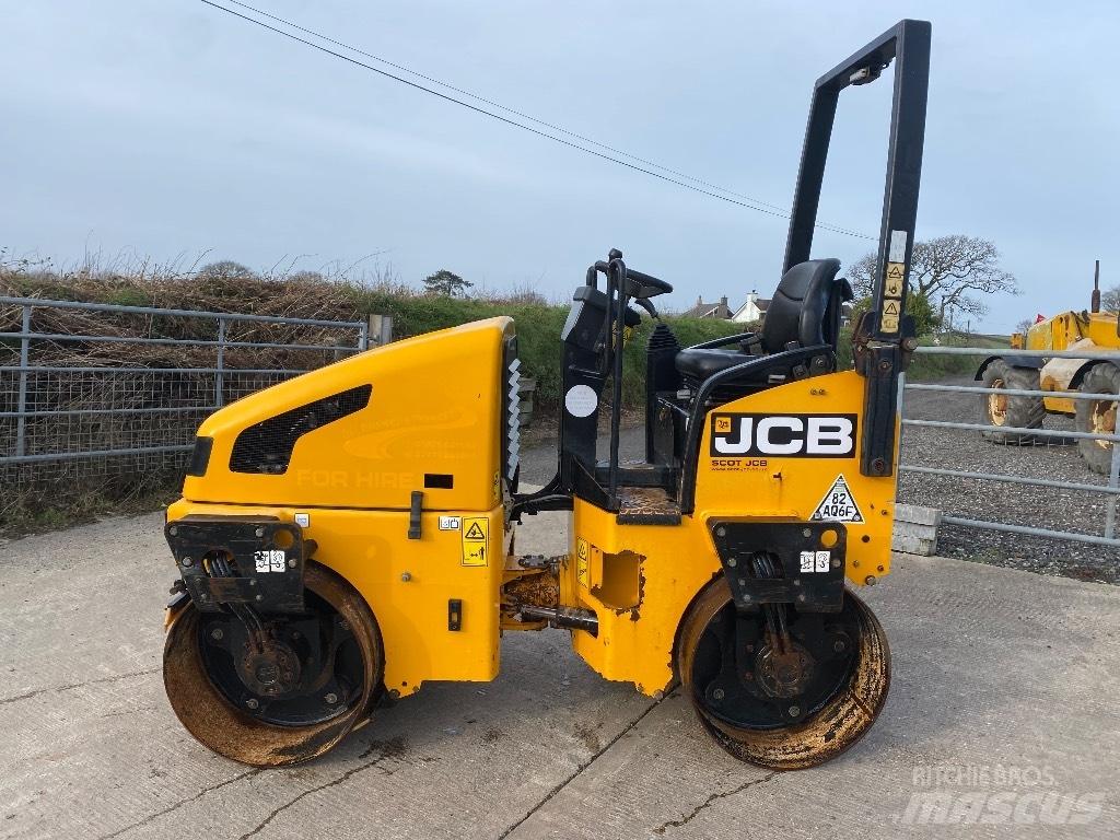 JCB VMT 260-120 Valjci sa duplim bubnjem