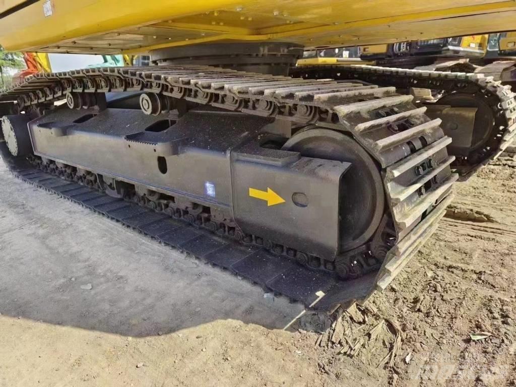 Komatsu PC 200-8 Bageri guseničari