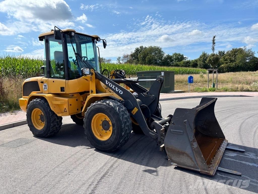Volvo L 30 G Utovarivači na točkove
