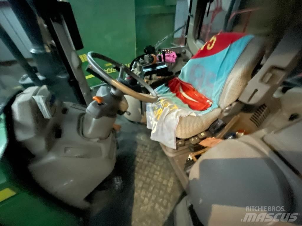 John Deere 6100 M Traktori