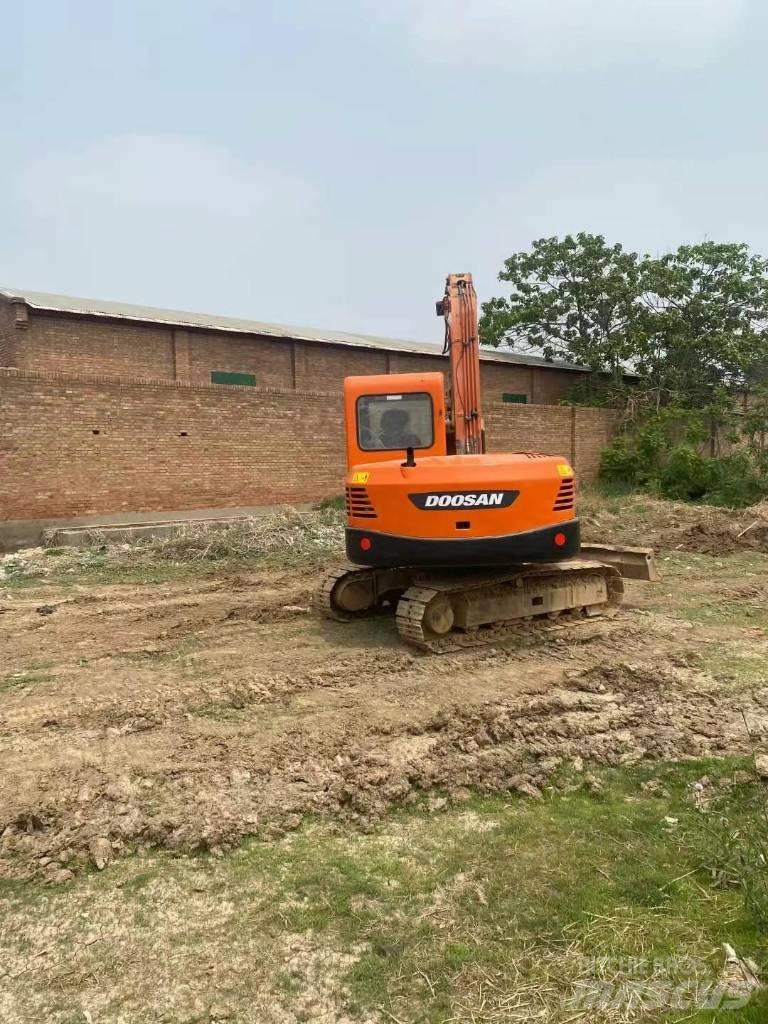 Doosan DX 80 Midi bageri 7t – 12t
