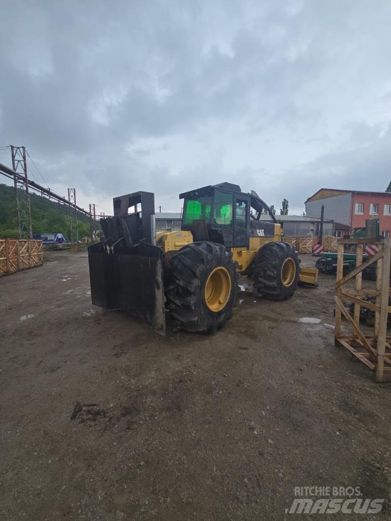 CAT 525 C Skideri
