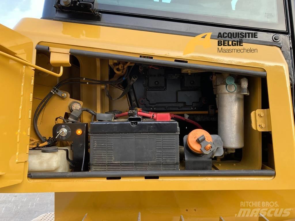 CAT D 6 K 2 LGP Buldožeri guseničari