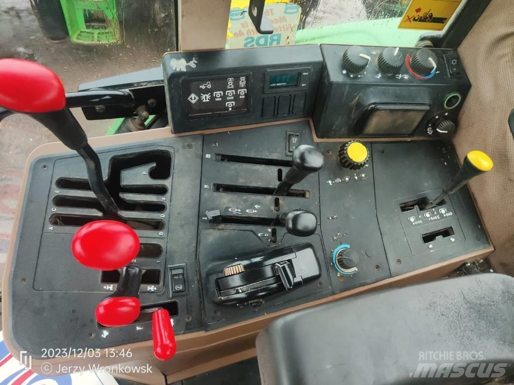 John Deere 6800 Traktori