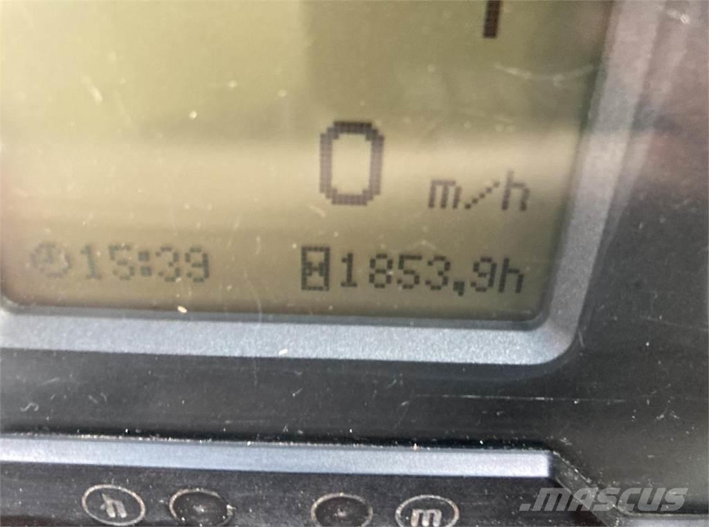 John Deere 6820 Traktori