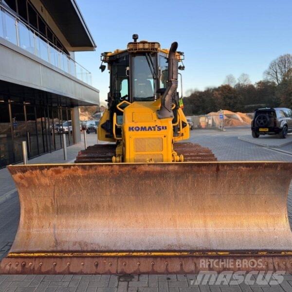 Komatsu D51PXI-24EO Buldožeri guseničari