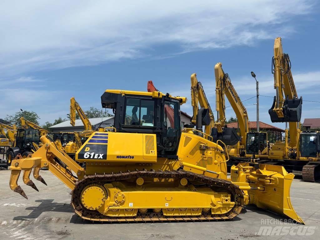 Komatsu D61EX-24E0 Buldožeri guseničari