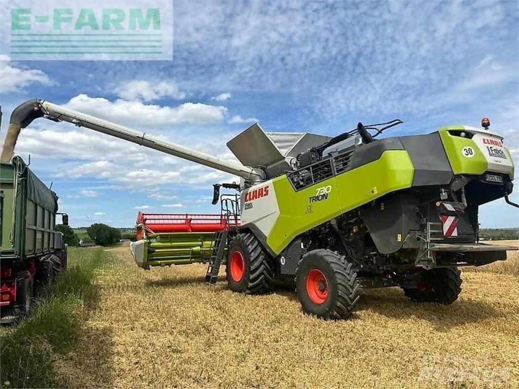 CLAAS trion 730 Kombajni