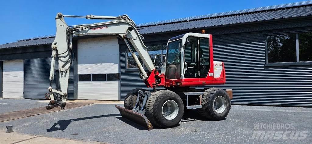 Takeuchi TB070 W Midi bageri 7t – 12t